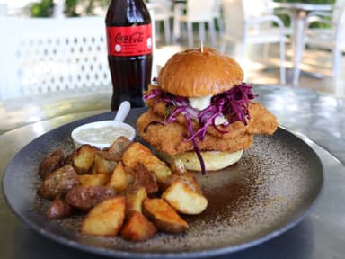 Combo Hamburguesa de Res + Cascos de Papa