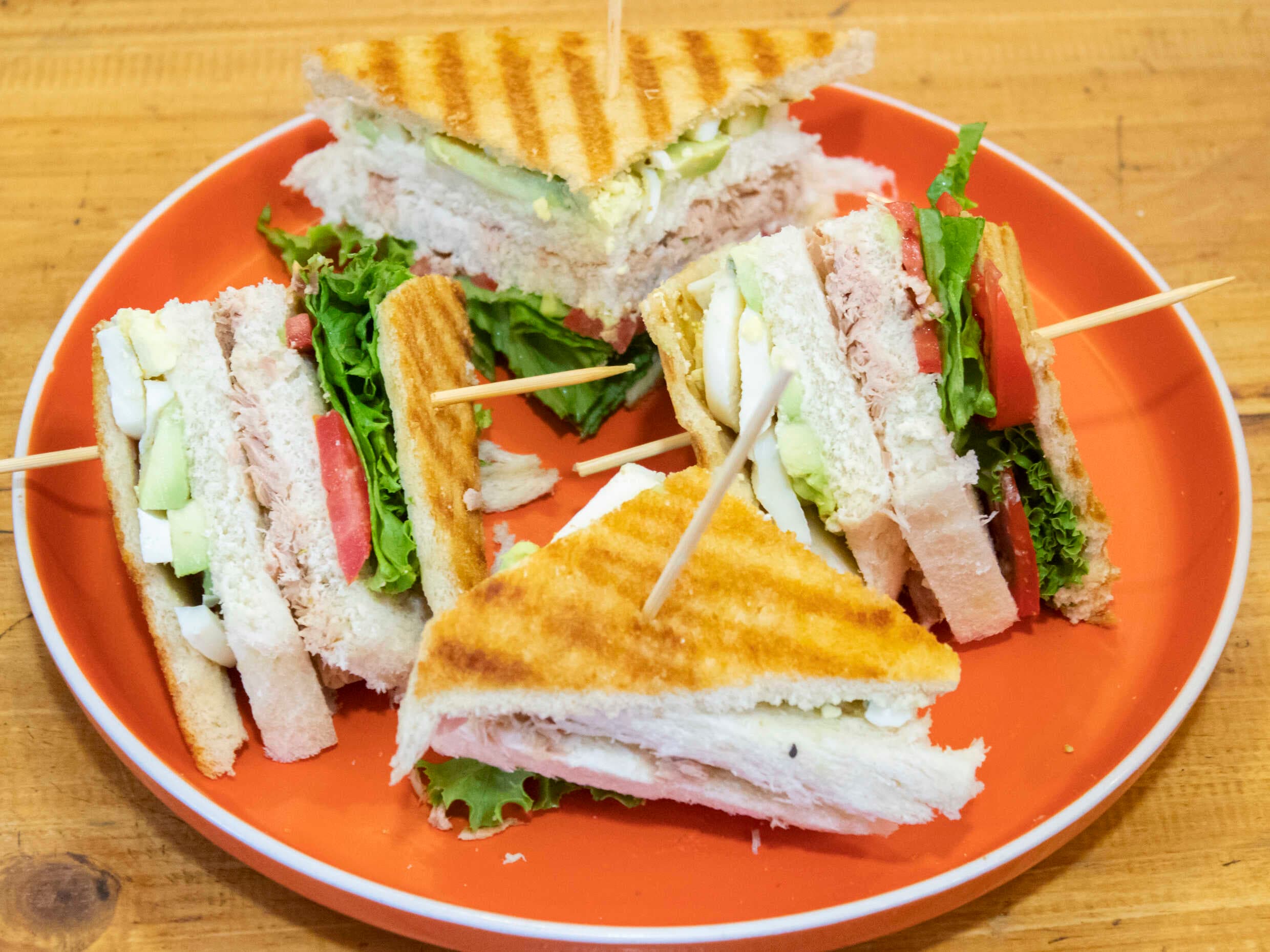 Sándwich Club Fish
