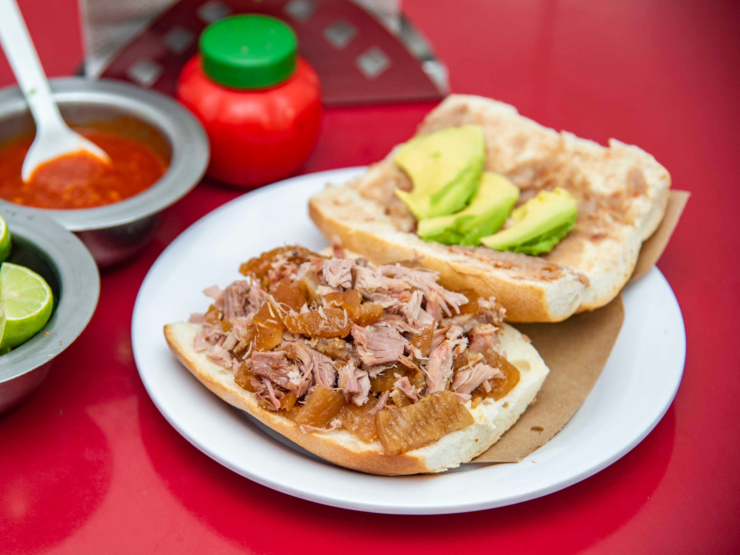 Torta de Carnitas