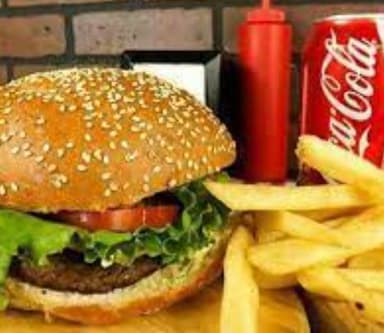 Combo Hamburguesa MangoBajito con Papas y Gaseosa