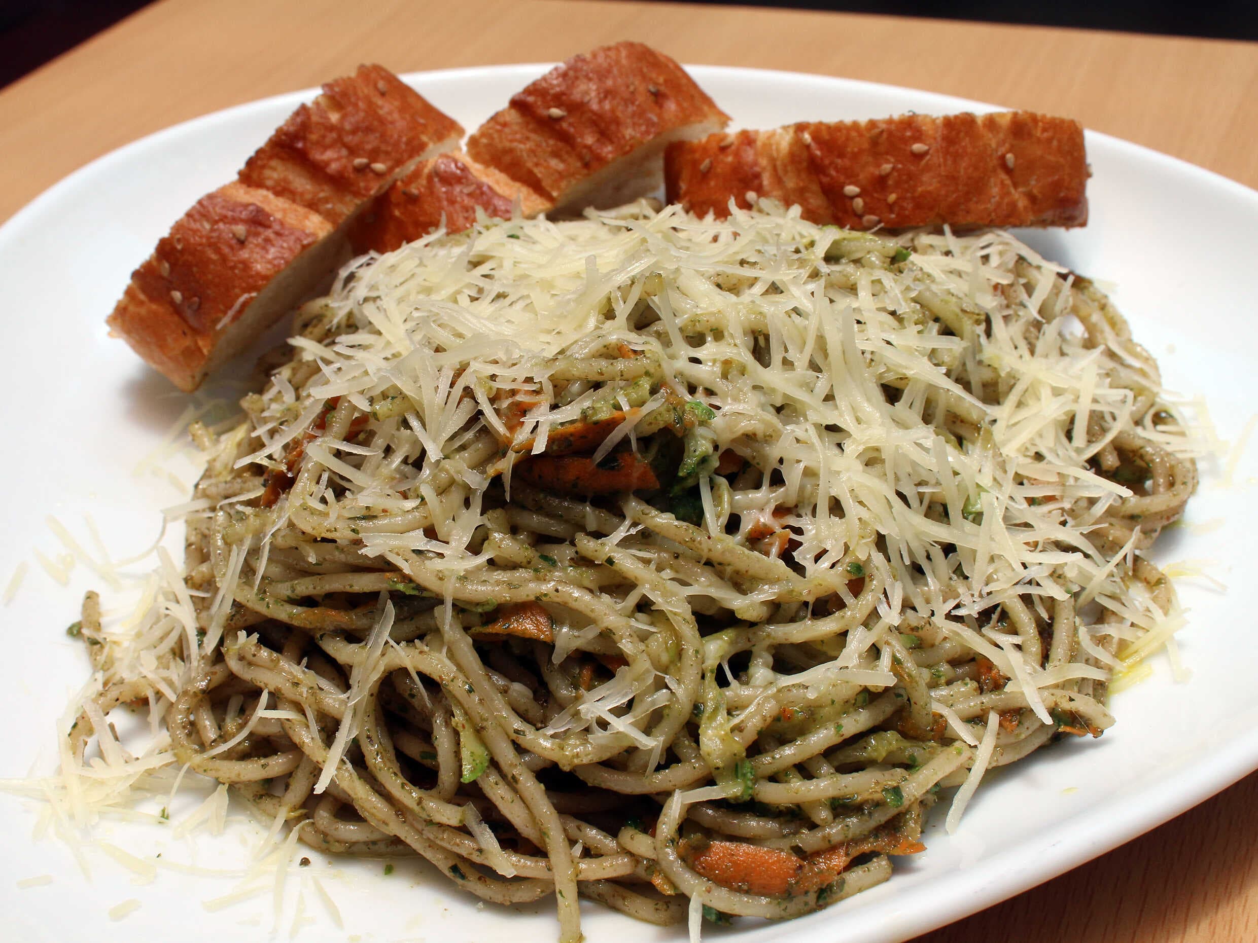 Espagueti al Pesto