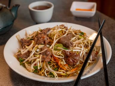 Chop Suey con Carne de Res