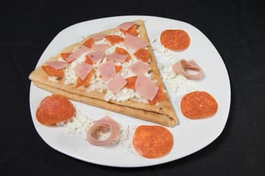 Crepa de Manchego con Jamon y Peperoni