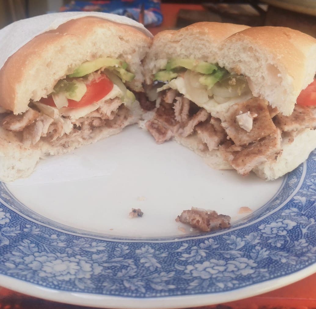 Torta de Milanesa con Queso Oaxaca