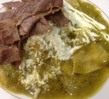 Chilaquiles con Carne de Res