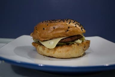 BURGER CON QUESO