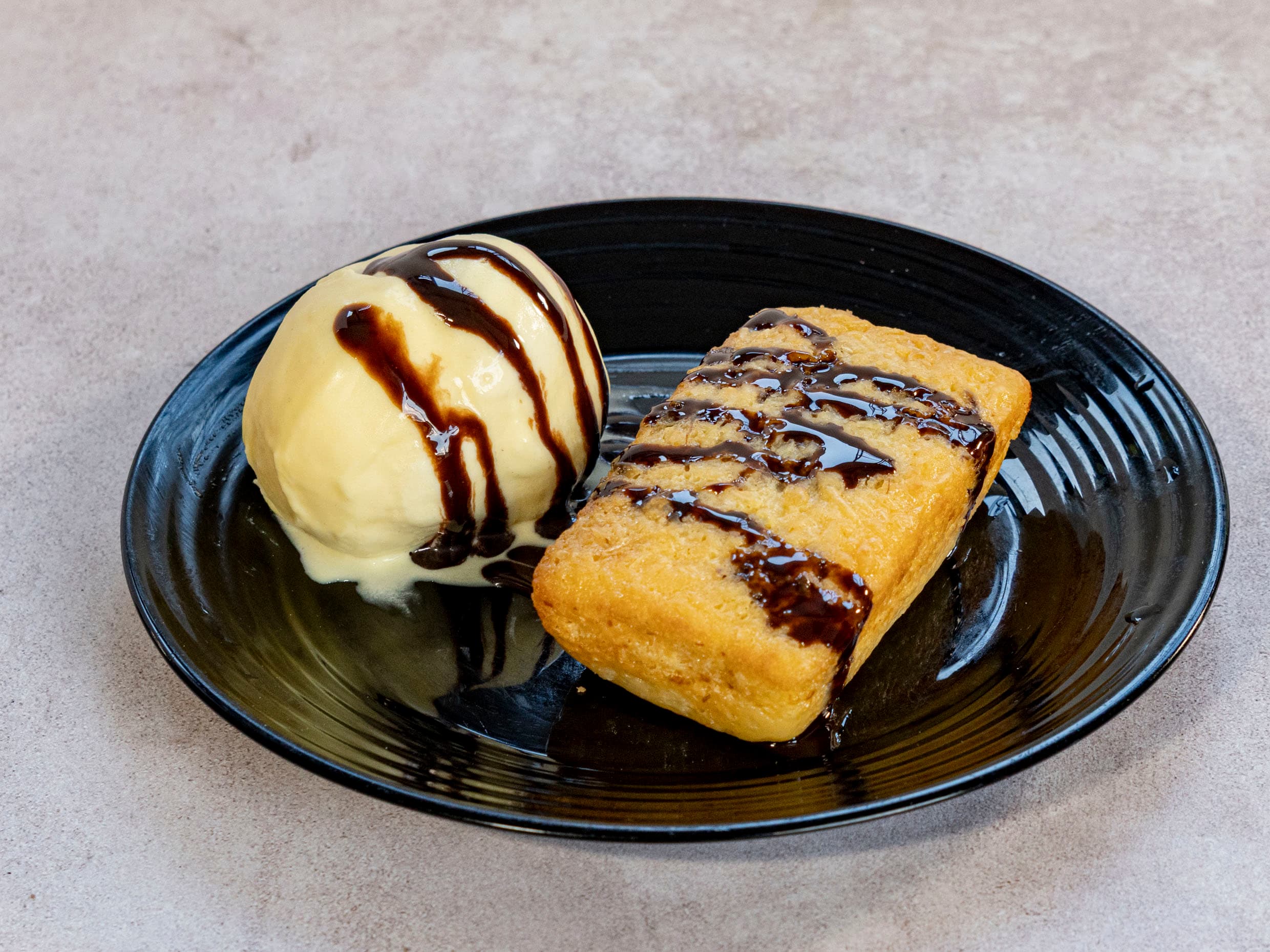 Pan de Elote Bañado con Chocolate