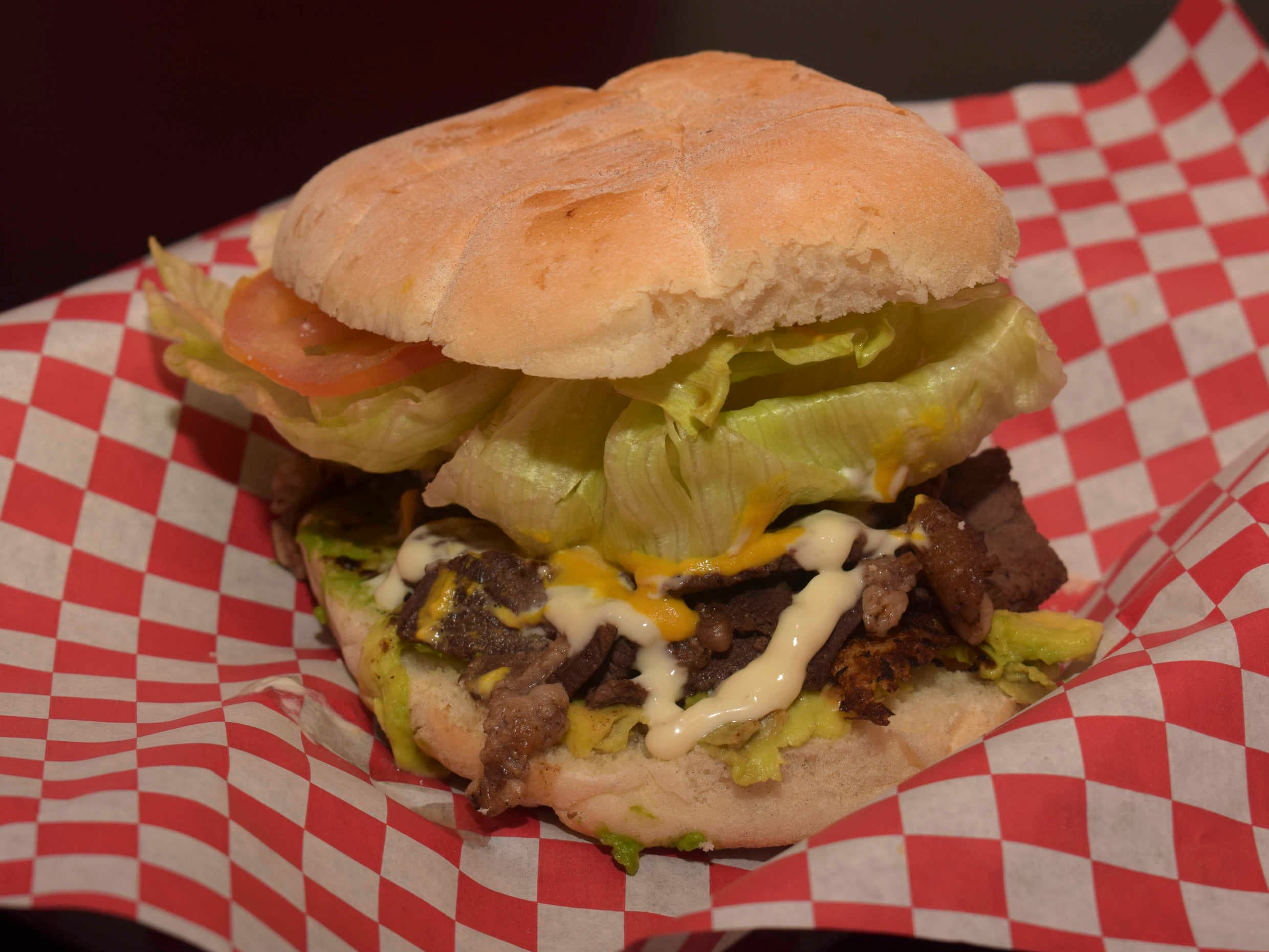 TORTA DE CARNE ASADA