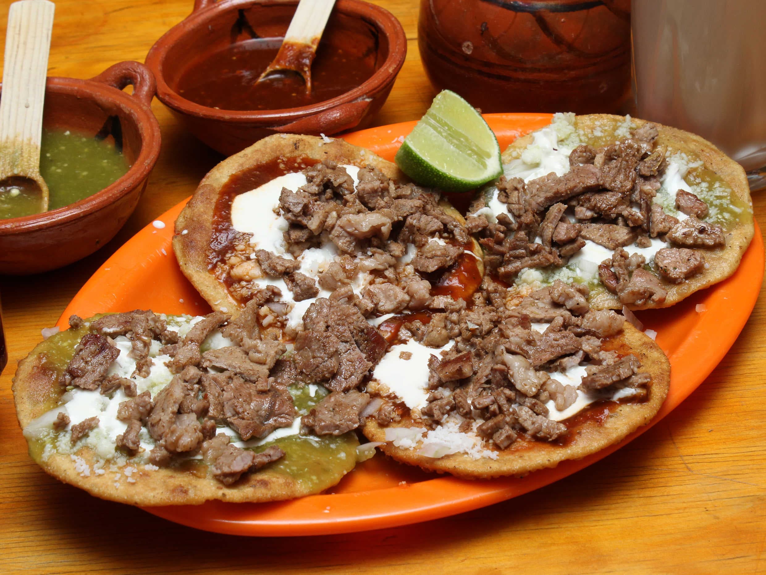 Chalupas con Bistec