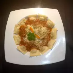 Ravioles a la Bolognesa