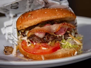 Hamburguesa con Tocineta
