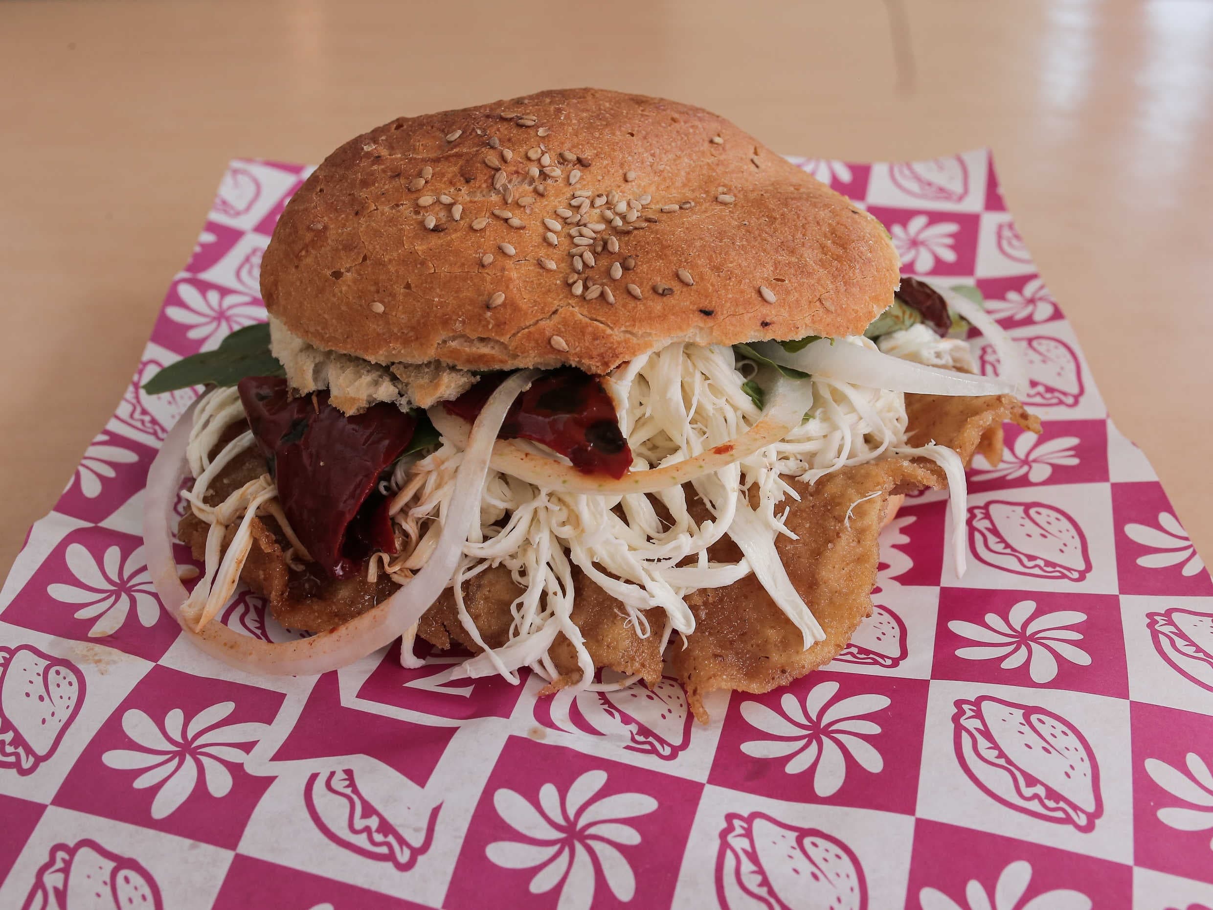 Cemita de Milanesa de Pollo