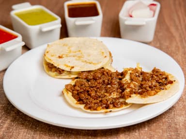 Quesadilla de  Maiz  con Asada