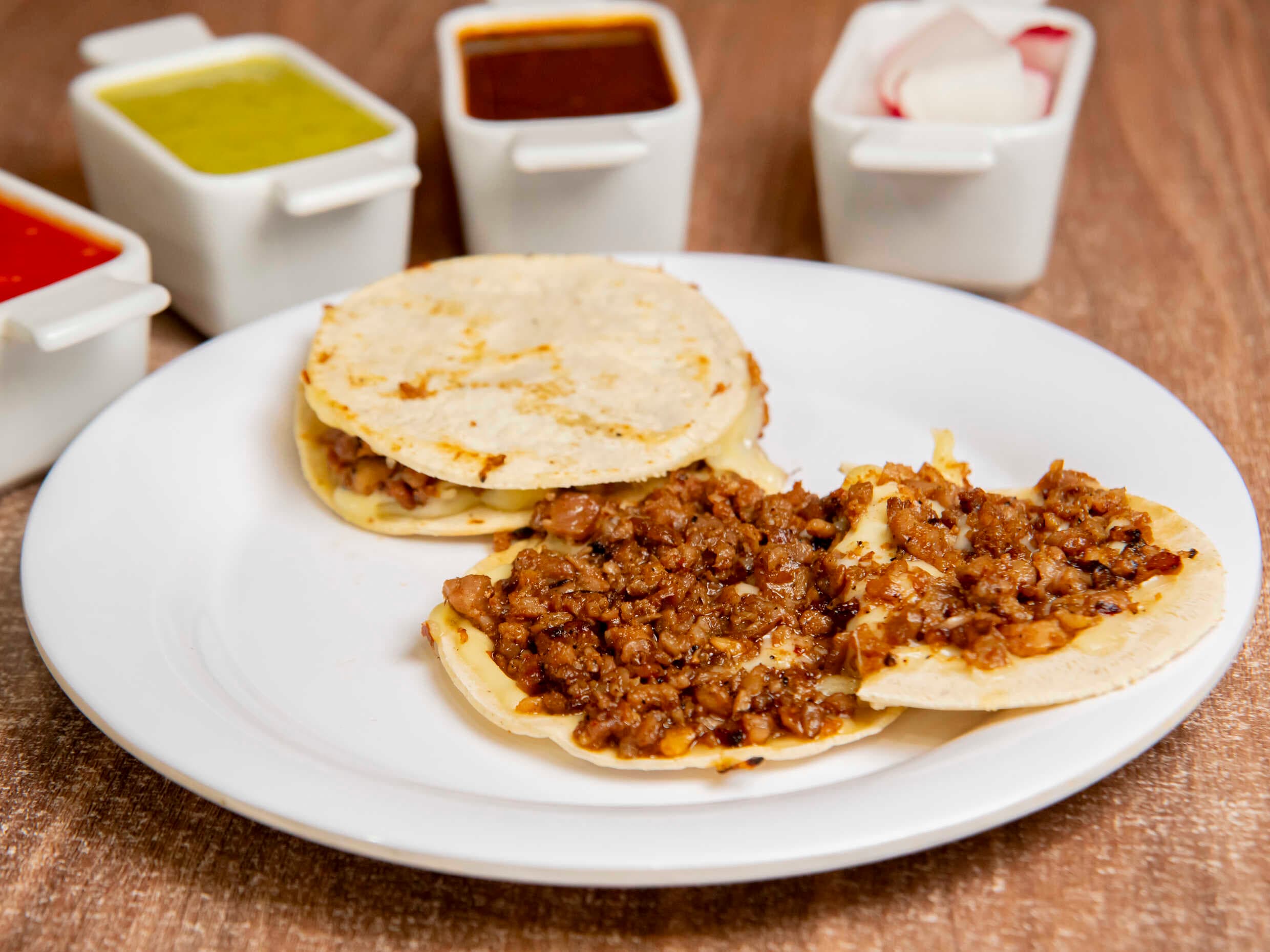 Quesadilla de  Maiz  con Asada
