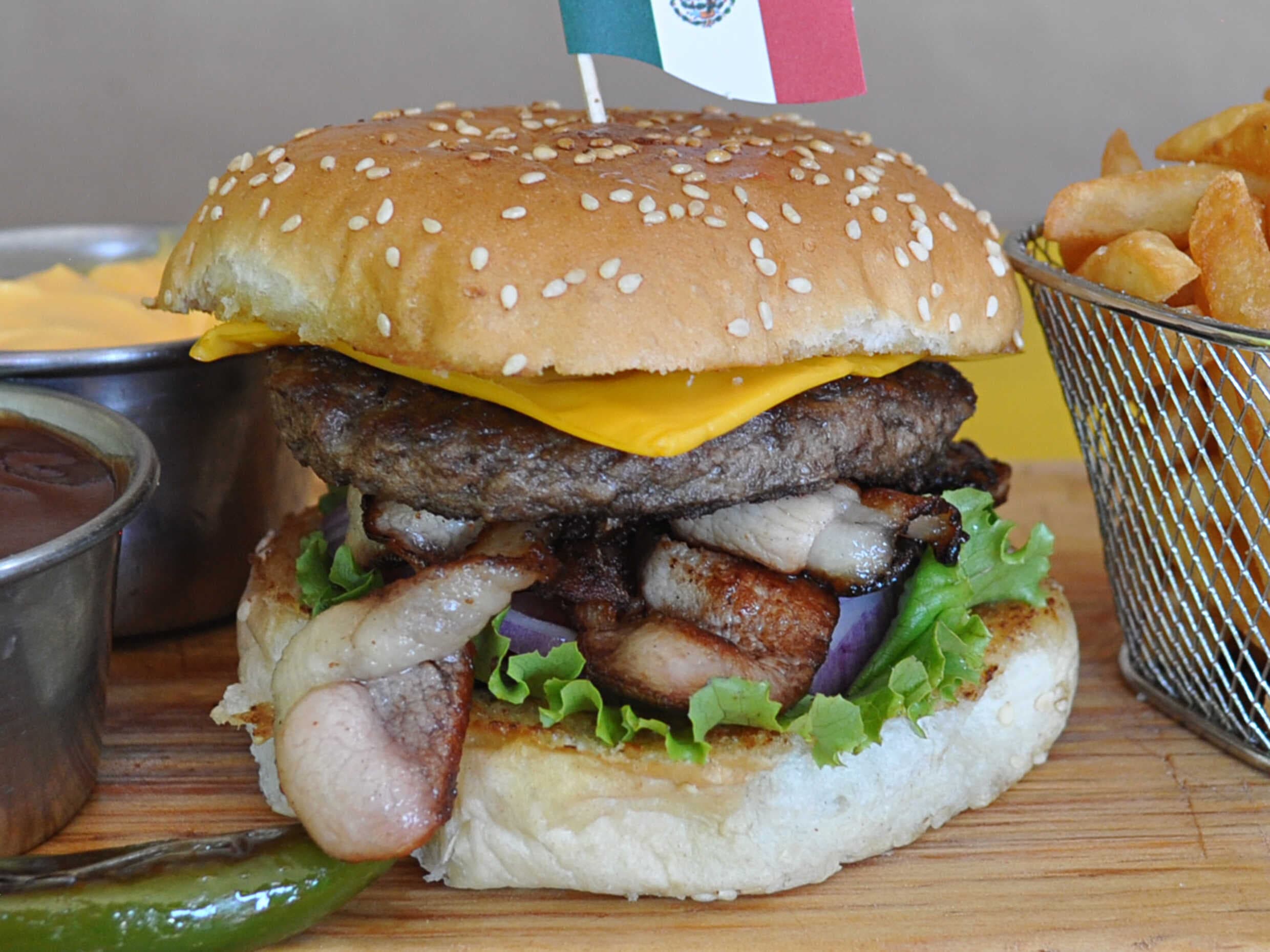 Hamburguesa Clásica Americana (Sola)