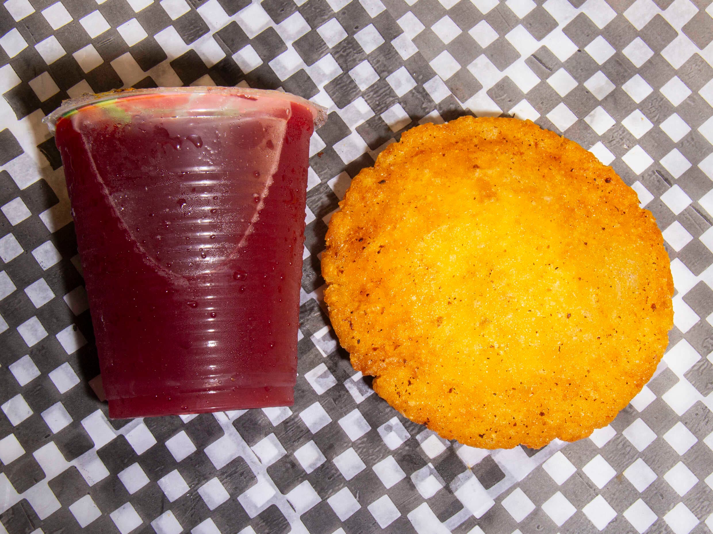 2 Arepa de Huevo + 1 Bebida