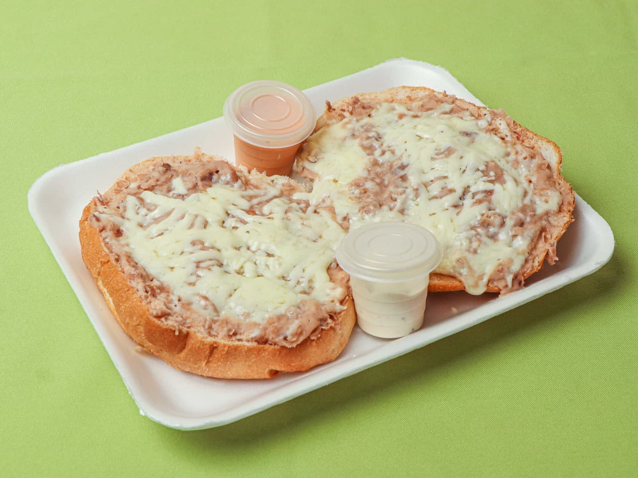 Molletes con Pollo