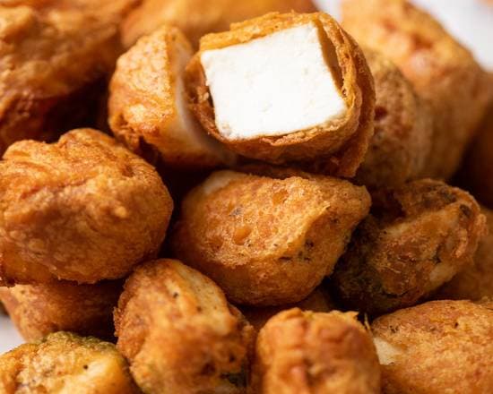 Pakoras de Paneer + 2 Salsa Chutney