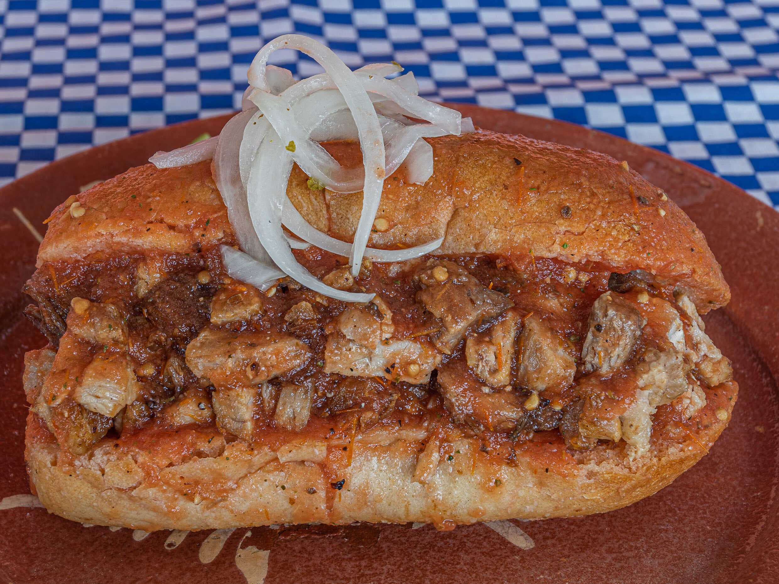 Torta Ahogada de Carnitas