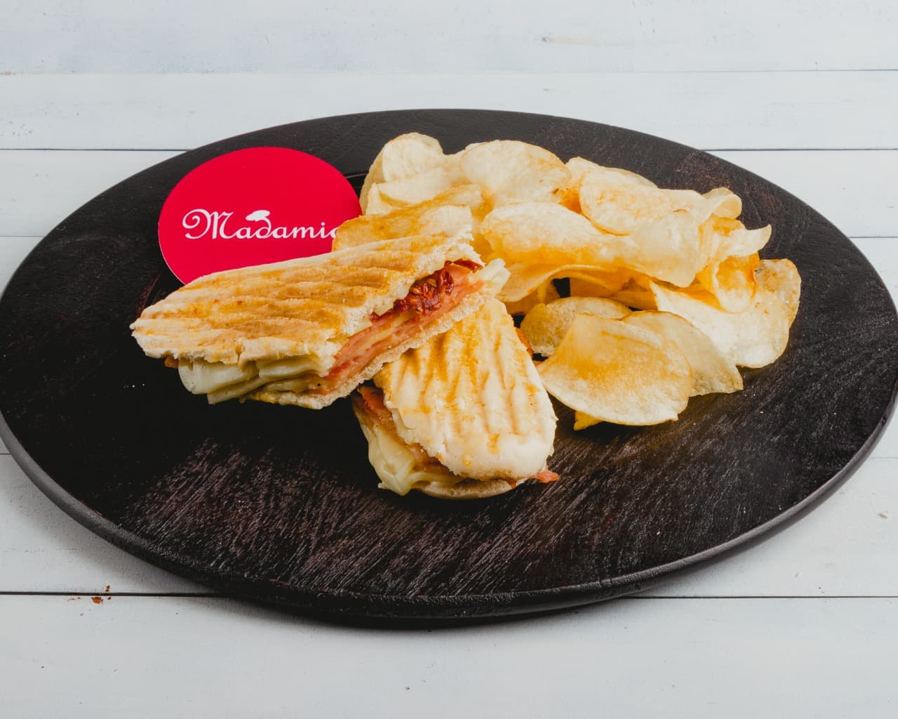 Sánduche Especial de Carnes Frias