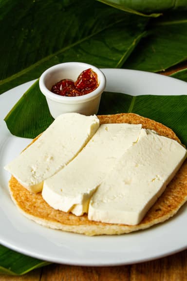 Arepa de Chocolo con Quesito