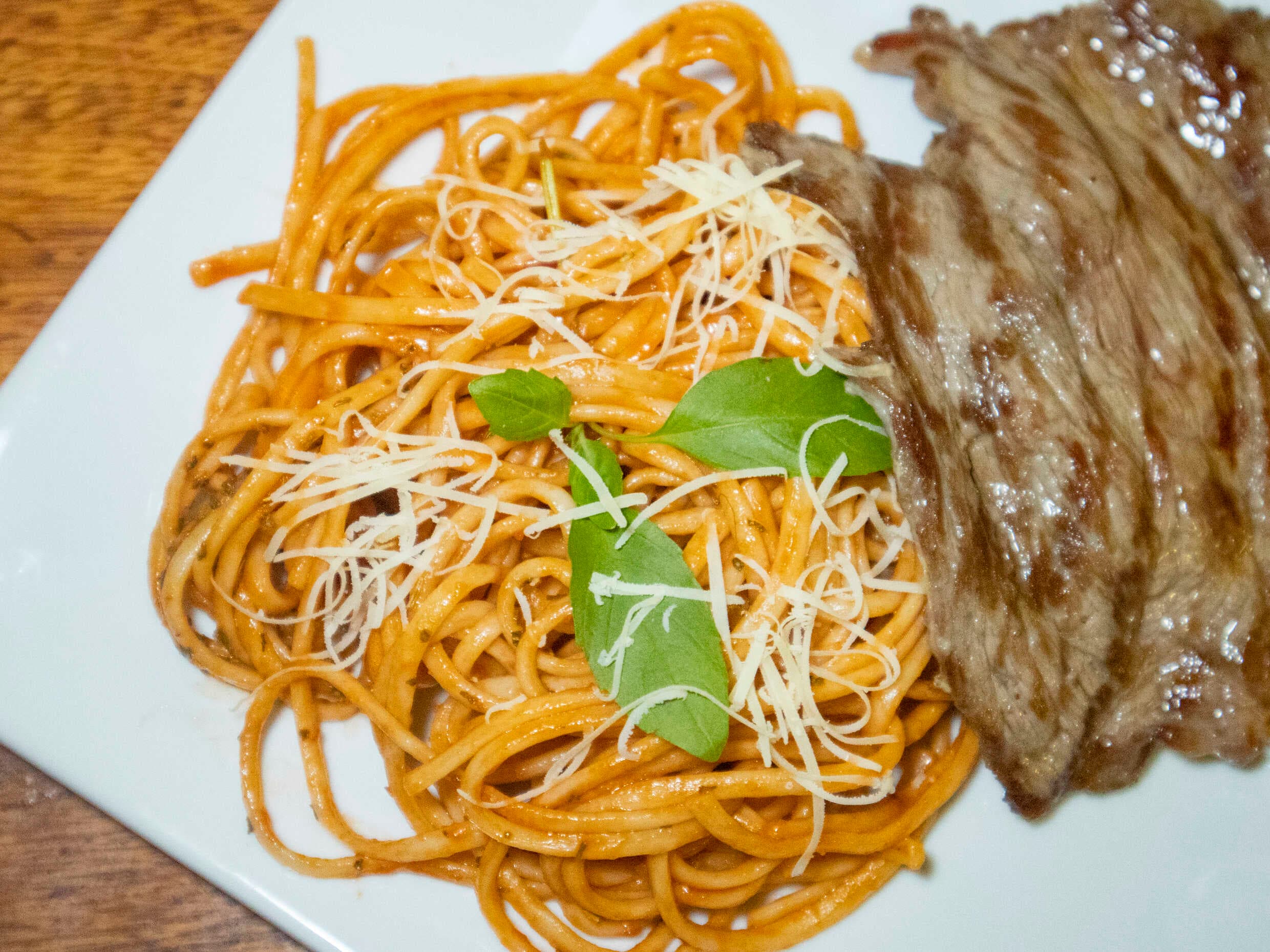 Linguini Salsa de Tomate