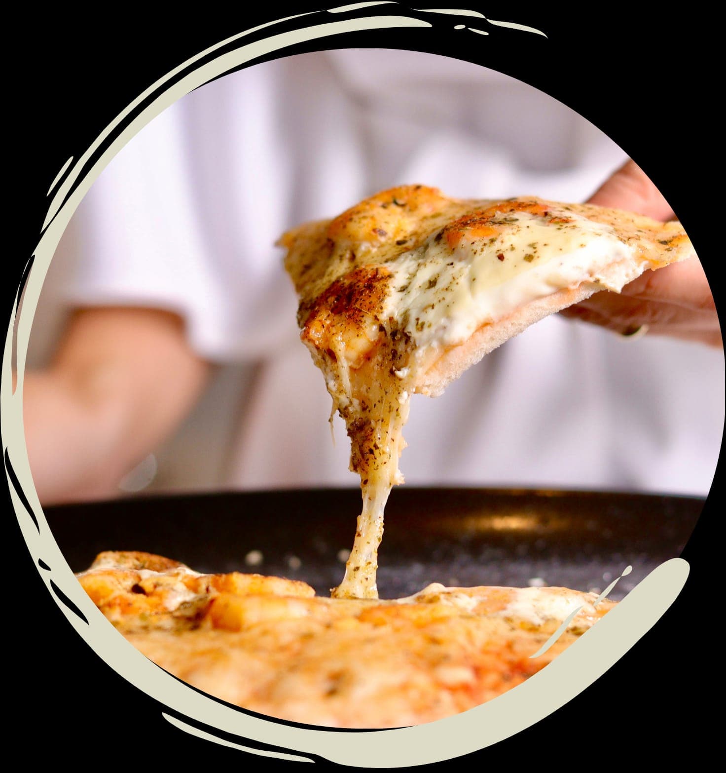 Pizza 4 Porciones + Gaseosa 400 ml