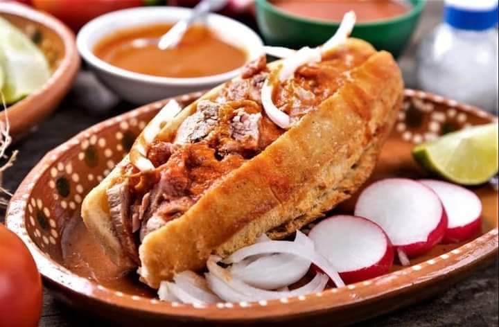 Torta Ahogada de Carnitas