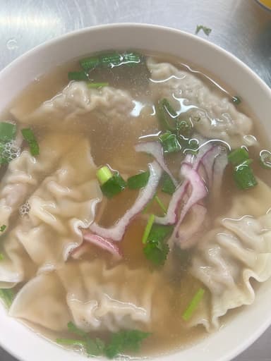 Pho Dumplings Res + Bebida a Elegir