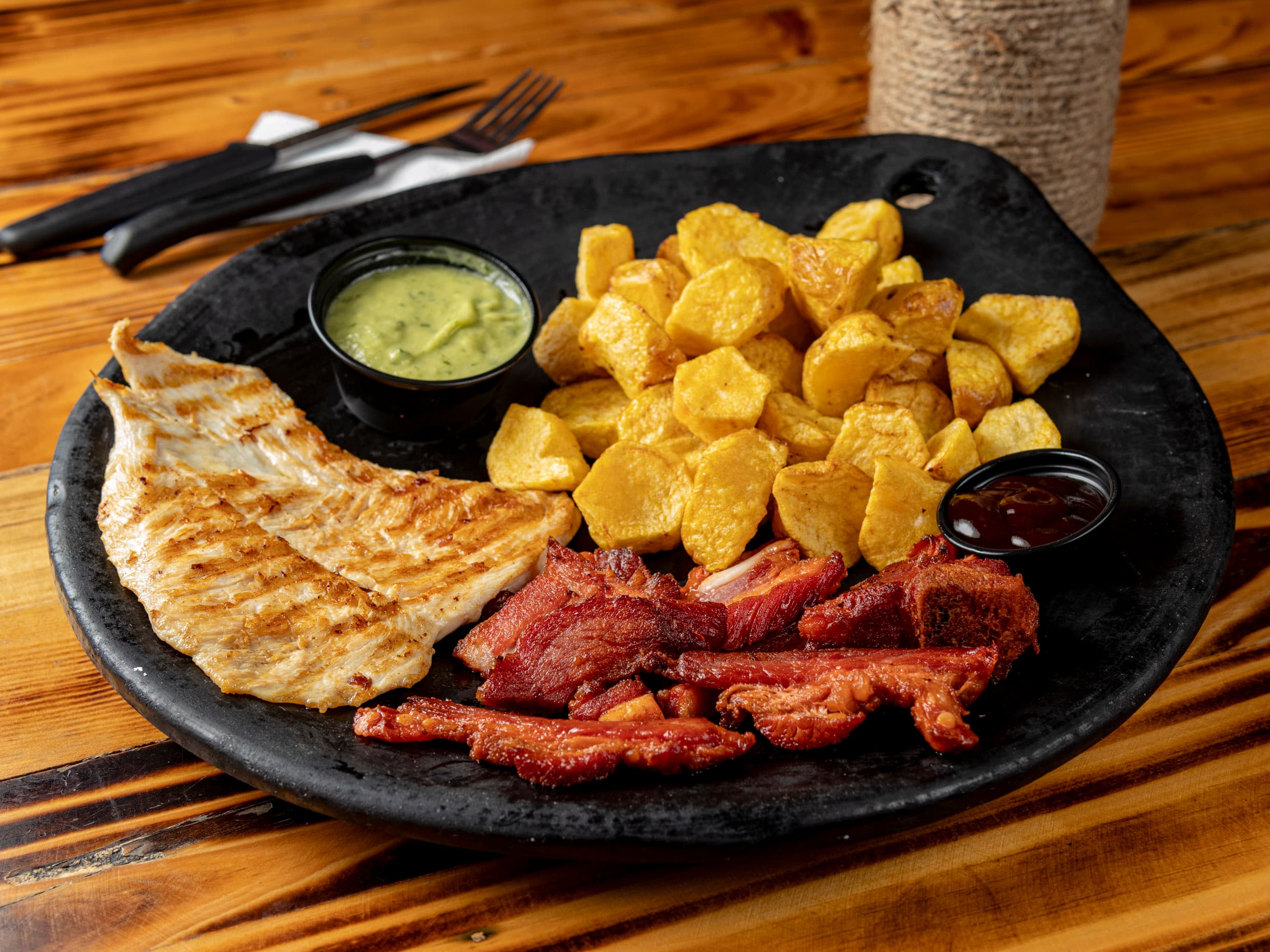 MIX DE  LOMO Y COSTILLA BBQ