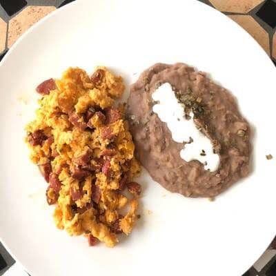HUEVOS CON CHORIZO