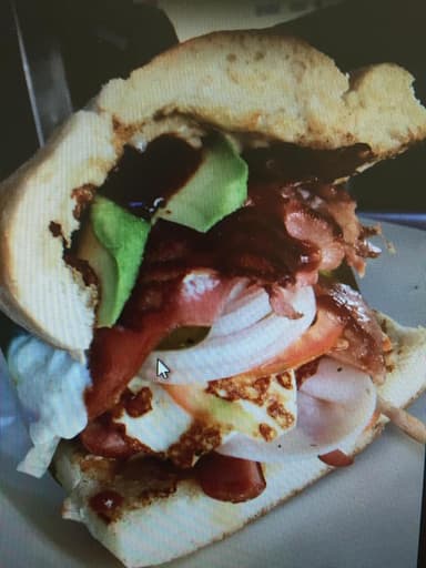 Combo Torta Pierna con Queso + Agua Fresca