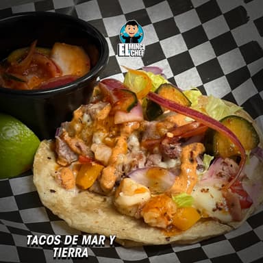 Taco De Mar Y Tierra