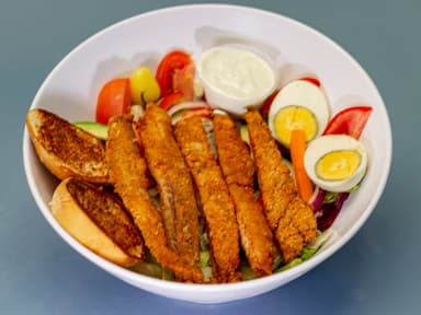 Ensalada de Pescado Empanizado 4 Piezas