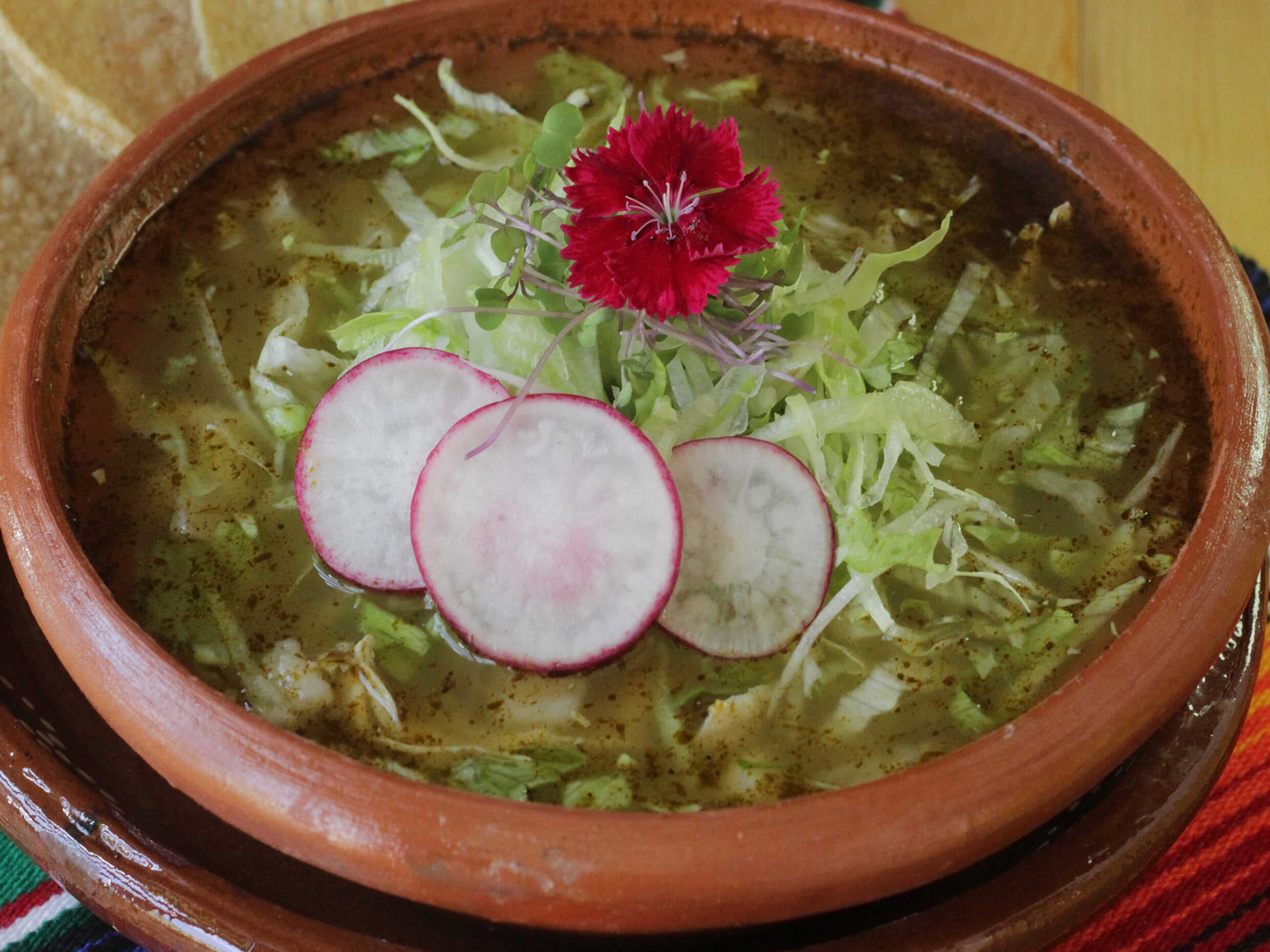 Pozole Verde con Pollo