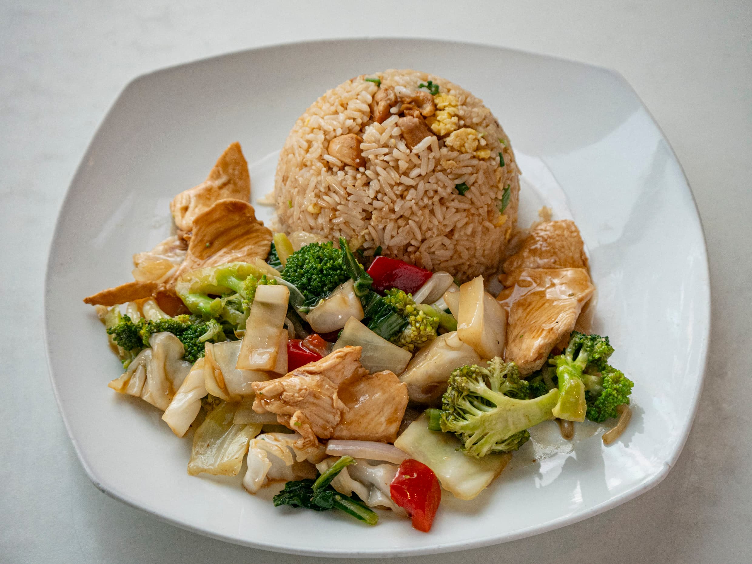 Pollo con Verduras + Chaufa