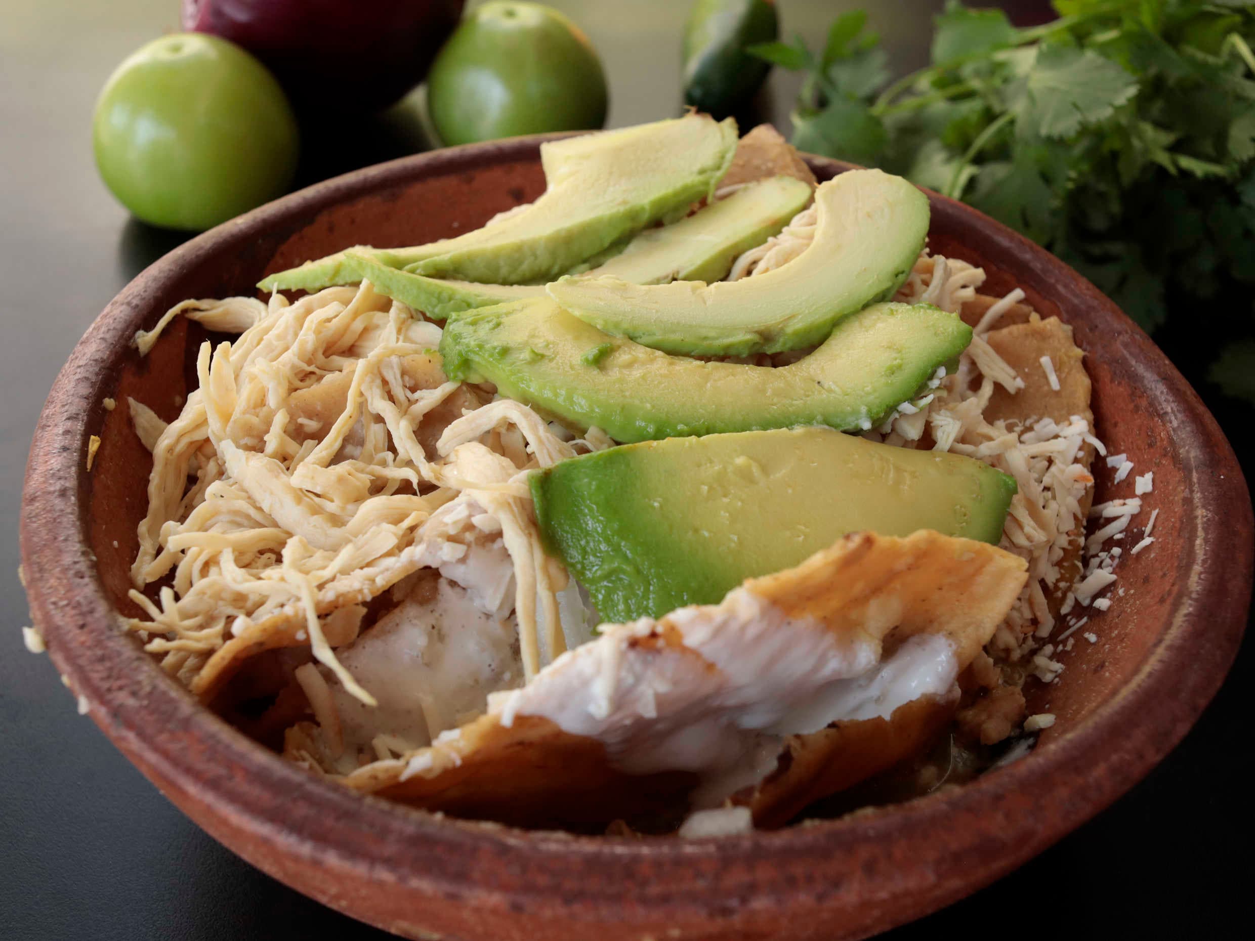 Chilaquiles en Salsa Suiza