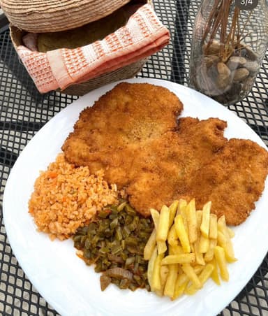Milanesa de Pollo Empanizada