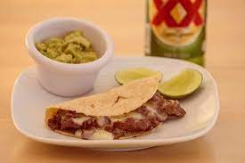Taco de Arrachera con Queso