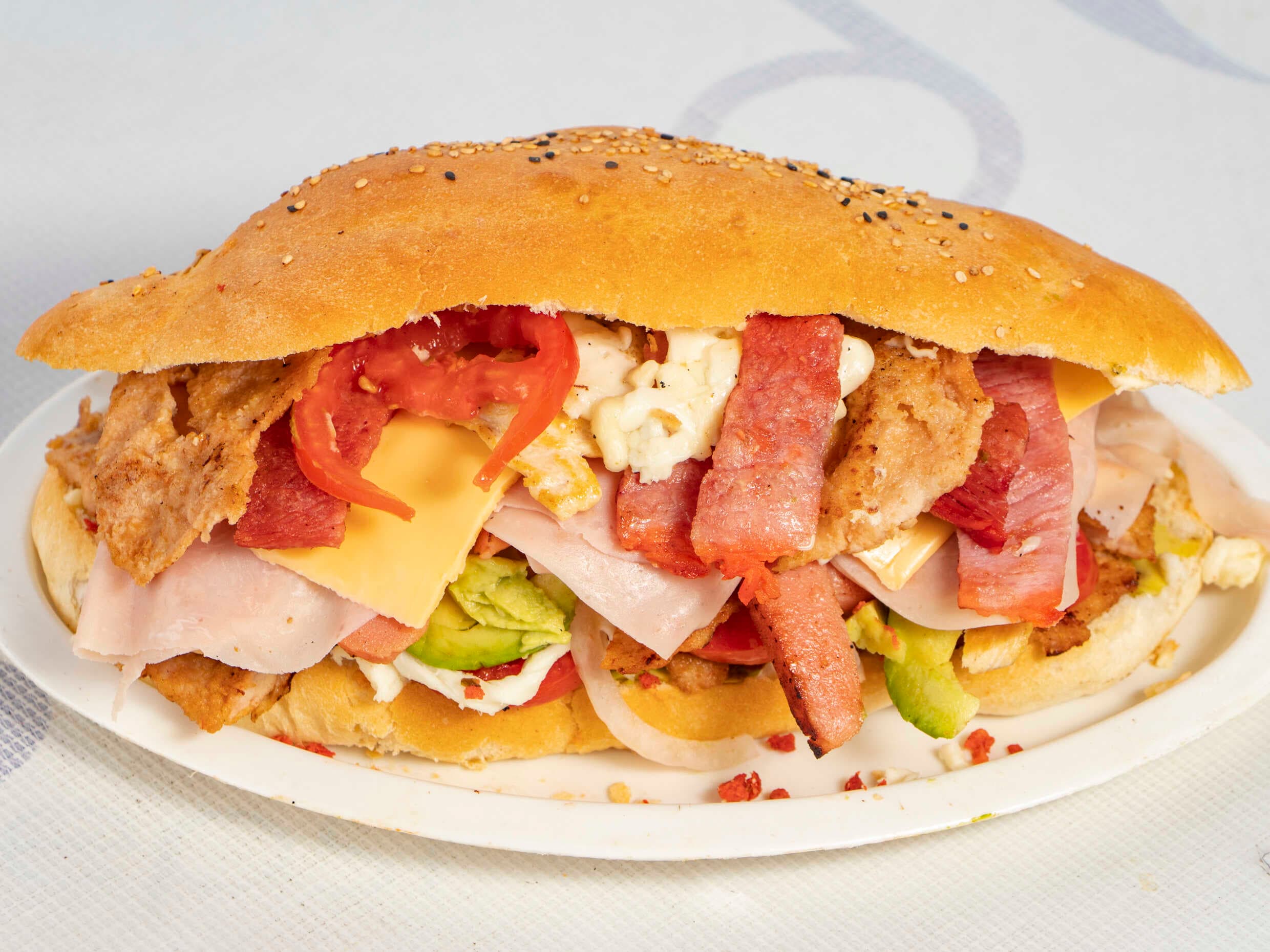 Torta San Marcos + Botana + Bebida