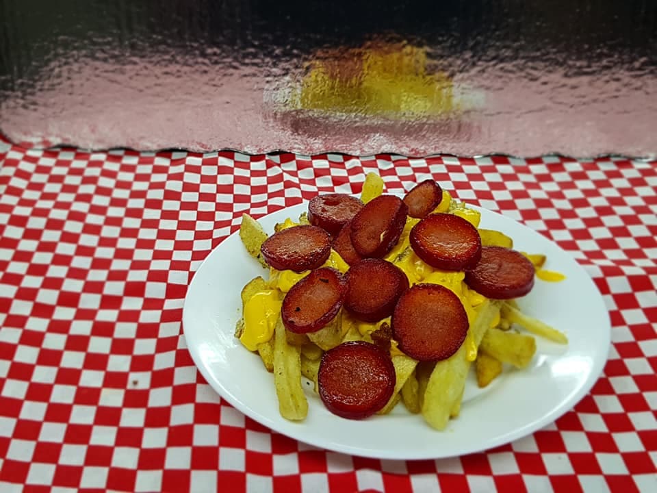 Salchipapas con Cátsup