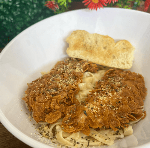 Fettuccini Alfredo con Tiras