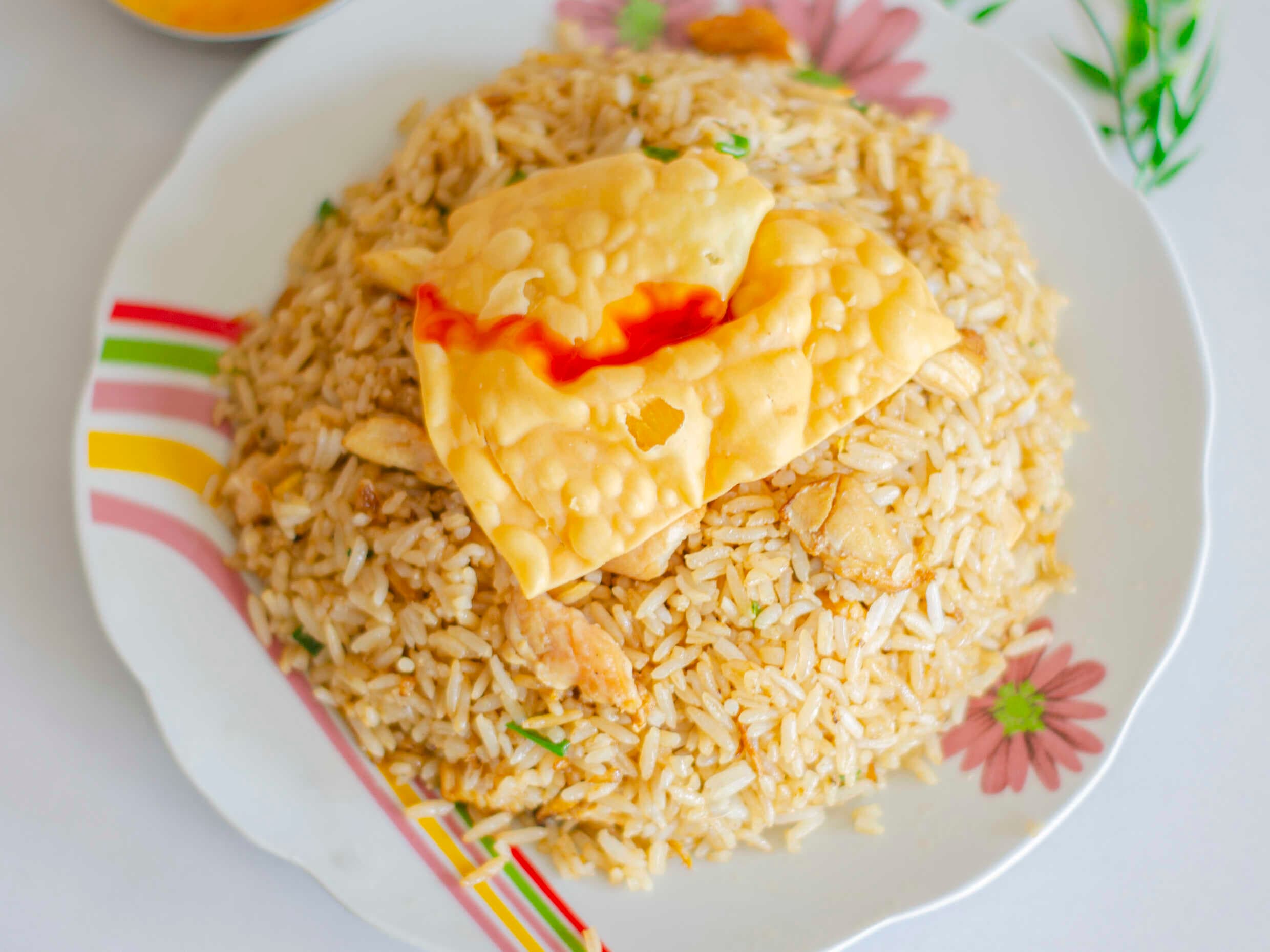 Chaufa de pollo + entrada