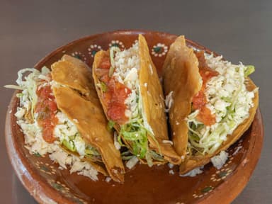 3 Gorditas Migaja + REGALO 1 Agua Fresca