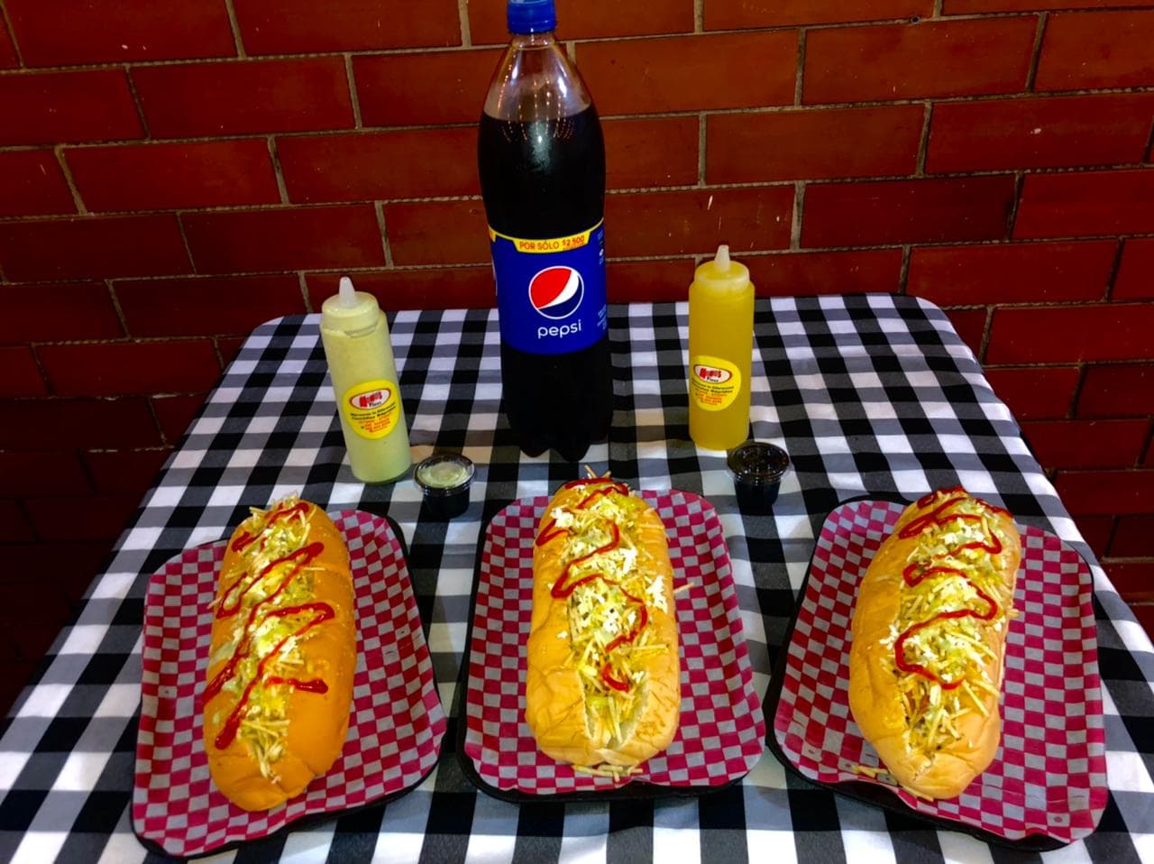 PROMO 3 perros sencillo + gas 1.5 disp de la casa