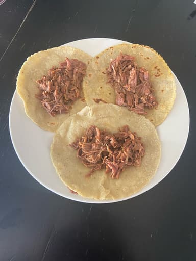 Taco Blando de Frijoles con Res
