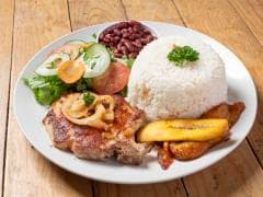 Casado Con Chuleta + Refresco
