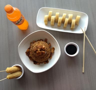 Combo Rollo y Yakimeshi Arrachera