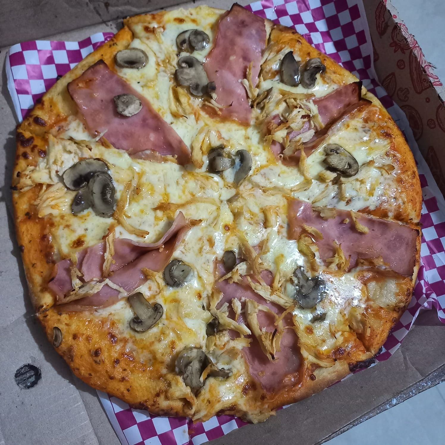 Pizza Champipollo Junior 8 Porciones 30x30Cms