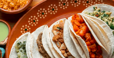 Combo #1   (3 tacos + bebida)
